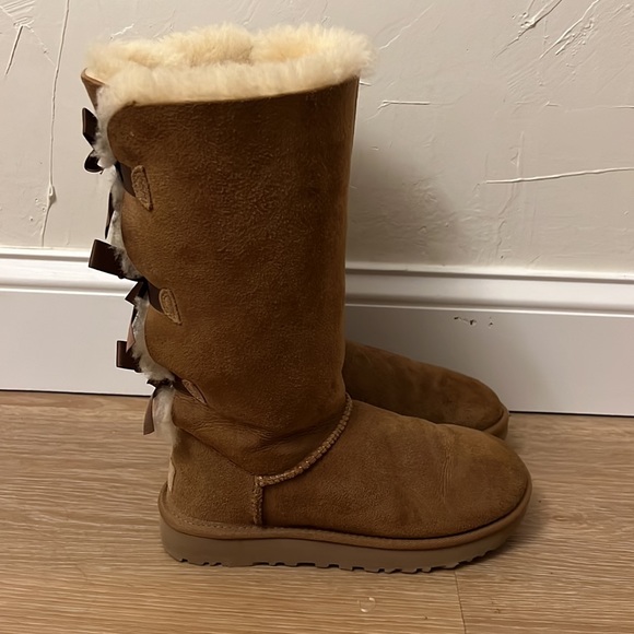 UGG Tall Bailey Bow Chesnut - Picture 4 of 7